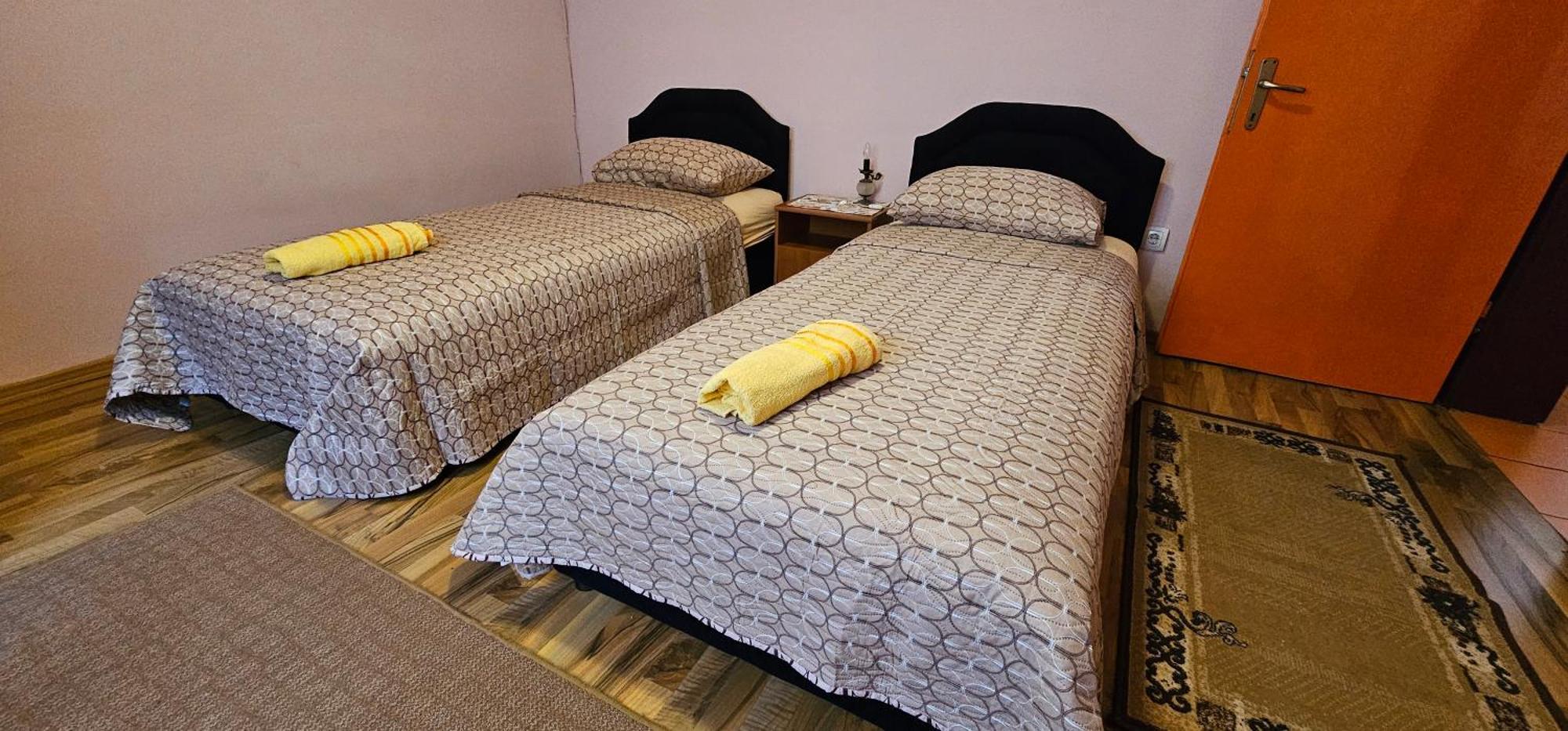 טיווט Apartments Simonovic מראה חיצוני תמונה