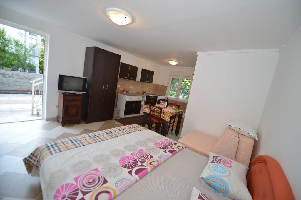 טיווט Apartments Simonovic מראה חיצוני תמונה
